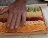 Foto del paso 8 de la receta: Tarta de hojaldre con crema y frutas naturales