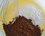 Foto del paso 4 de la receta: Bizcocho mágico de cacao