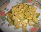 Foto del paso 1 de la receta: Aritos de aguacate y pollo al curry