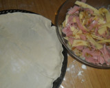 Foto del paso 2 de la receta: Tarta infantil de jamón, queso y cebolla