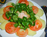 Foto del paso 4 de la receta: Huevos al nido con ensalada