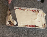 Foto del paso 8 de la receta: Tarta de galletas con fresones