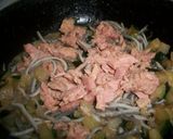 Foto del paso 2 de la receta: Pimientos rellenos con gulas a la sal roja de Hawái