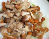 Foto del paso 2 de la receta: Huevos de codorniz al plato