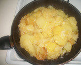 Foto del paso 2 de la receta: Patatas a lo pobre al vino blanco