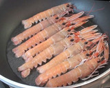 Foto del paso 1 de la receta: Pollo con cigalas, mar y montaña