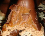 Foto del paso 7 de la receta: Conitos de dulce de leche bañados en chocolate