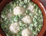 Foto del paso 1 de la receta: Gratinado de habas, alcachofas y coliflor