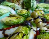 Foto del paso 2 de la receta: Cogollos, espárragos y pimientos