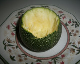 Foto del paso 1 de la receta: Calabacita rellena de bacalao al ajillo