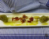 Foto del paso 3 de la receta: Alcachofas con espárragos queso y crujiente de jamón