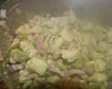Foto del paso 3 de la receta: Aguacates rellenos de pollo y beicon