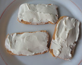 Foto del paso 1 de la receta: Tosta de jamón, queso y mermelada