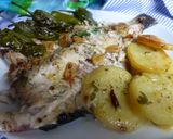 Foto del paso 7 de la receta: Sargo al horno con patatas y pimientos del padrón