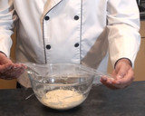 Foto del paso 2 de la receta: Focaccia con Aceitunas negras