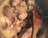 Foto del paso 9 de la receta: Pollo con vino blanco y cebolla