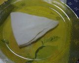Foto del paso 2 de la receta: Mini medialunas con masa de empanadas
