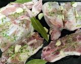 Foto del paso 2 de la receta: Cordero asado con salsa de ajo y perejil