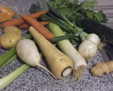 Foto del paso 1 de la receta: Caldo de verduras en olla exprés 