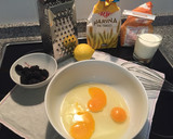 Foto del paso 1 de la receta: Bizcocho de yogur con moras