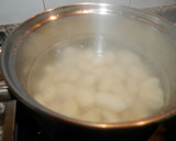 Foto del paso 3 de la receta: Ñoquis con salsa