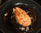 Foto del paso 2 de la receta: Salmón y palmitos a la plancha
