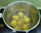 Foto del paso 1 de la receta: Salmón fresco en tempura con patatas alioli