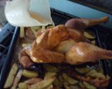 Foto del paso 8 de la receta: Pollo casero al horno con papas