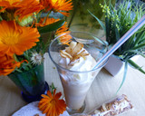 Foto del paso 3 de la receta: Batido de café con nata y coco caramelizado