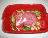 Foto del paso 1 de la receta: Carrillera de cerdo al horno con verduras al vino tinto