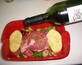 Foto del paso 2 de la receta: Carrillera de cerdo al horno con verduras al vino tinto