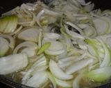Foto del paso 2 de la receta: Pollo al vino con cebolla
