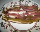 Foto del paso 3 de la receta: Tosta de pimiento italiano, queso de cabra y anchoas gratinada