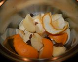 Foto del paso 2 de la receta: Puré de manzana con naranja