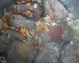Foto del paso 3 de la receta: Lentejas con carrilleras al vino
