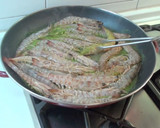 Foto del paso 5 de la receta: Langostinos al cava con salsa verde