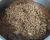 Foto del paso 7 de la receta: Lentejas con carrilleras al vino