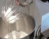 Foto del paso 1 de la receta: Merengue suizo con almendras