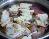 Foto del paso 2 de la receta: Bonito con salsa de tomate y pimientos