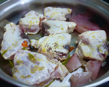 Foto del paso 2 de la receta: Bonito con salsa de tomate y pimientos