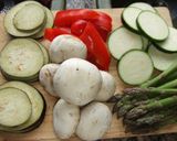 Foto del paso 3 de la receta: Parrillada de verduras con mozzarella macerado
