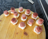 Foto del paso 3 de la receta: Pintxos de salchicha y queso