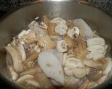 Foto del paso 4 de la receta: Chipirones con setas
