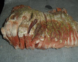 Foto del paso 2 de la receta: Cerdo asado a las hierbas con jamón y queso