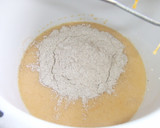 Foto del paso 1 de la receta: Magdalenas especiadas con algarroba, ron y vainilla
