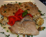 Foto del paso 3 de la receta: Chuletas con pimientos y champiñones torneados