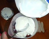 Foto del paso 2 de la receta: Helados de cerezas con yogur griego