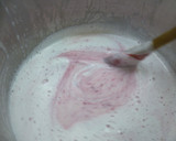 Foto del paso 3 de la receta: Flan de fresa y nata