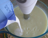 Foto del paso 5 de la receta: Crema de calabacín con galletas de parmesano