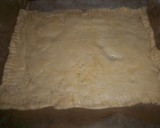 Foto del paso 2 de la receta: Coca de puerros con tomate al romero